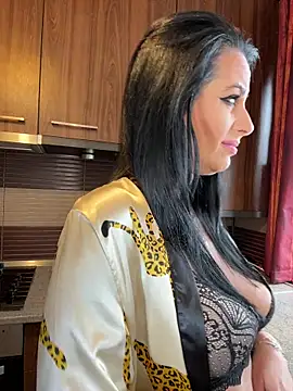 Hotmomcheckk  online show from March 2026 09:35:01 AM