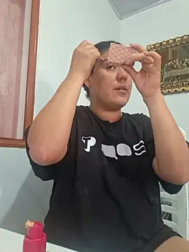 Sophie-hatter online show from November 2025 04:57:01 PM