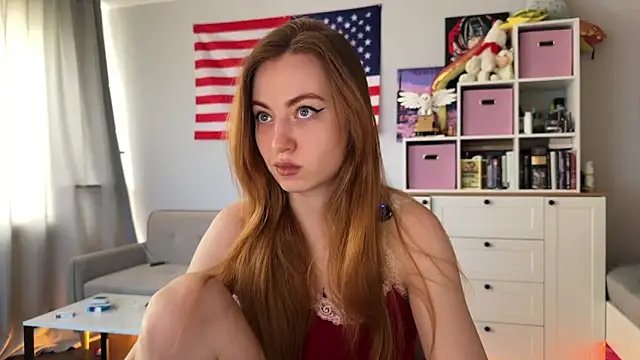 LinaWitch online show from May 2026 02:02:01 PM