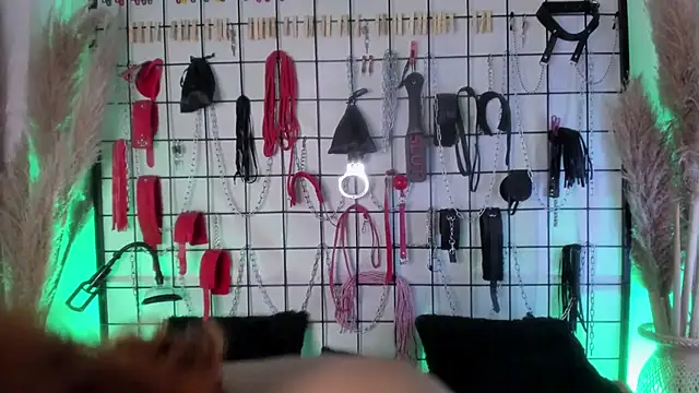 charrlotte quinn online show from March 2025 11:36:02 PM