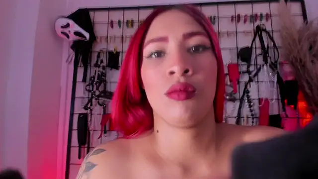 charrlotte quinn online show from December 2025 02:59:01 PM