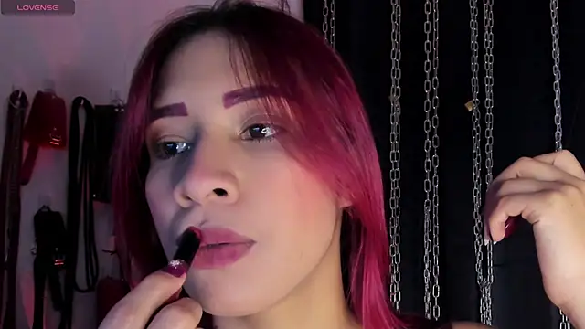 charrlotte quinn online show from May 2026 12:33:01 PM