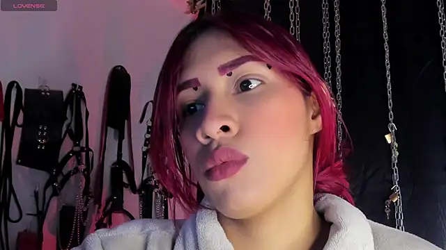 charrlotte quinn online show from June 2026 12:43:02 PM