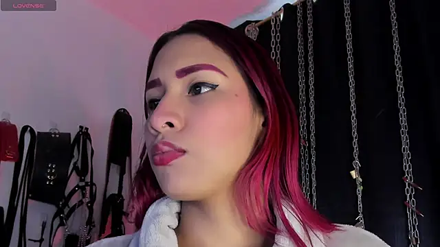 charrlotte quinn online show from June 2026 12:38:01 PM