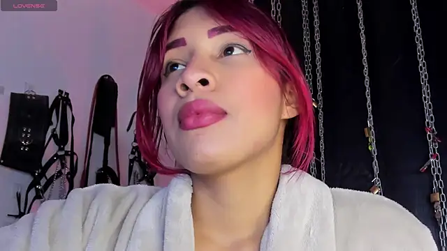 charrlotte quinn online show from June 2026 02:44:02 PM