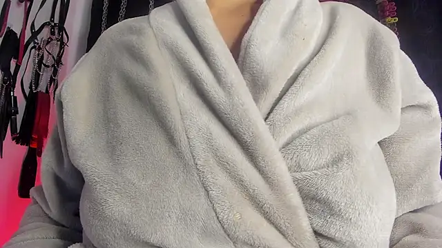 Snapshot of charrlotte_quinn chatting on February 2026 03:23:02 PM charrlotte quinn online show from February 2026 03:23:02 PM