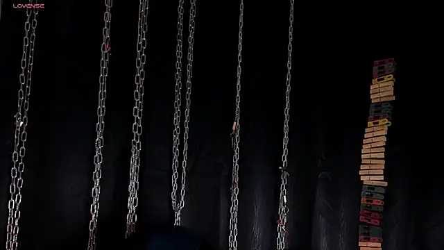 charrlotte quinn online show from May 2026 12:39:01 PM