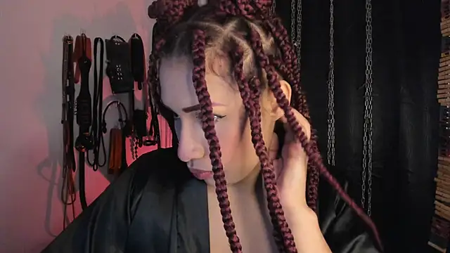 Snapshot of charrlotte_quinn chatting on July 2026 01:07:02 PM charrlotte quinn online show from July 2026 01:07:02 PM