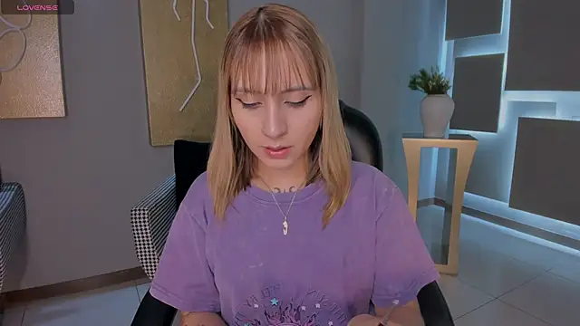 MollySundersX online show from May 2026 08:23:01 PM