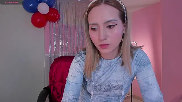 Snapshot of MollySundersX chatting on July 2026 08:46:02 PM MollySundersX online show from July 2026 08:46:02 PM