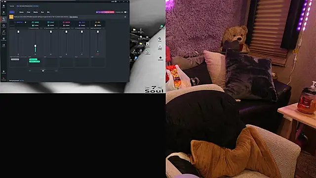 Snapshot of IndiaBlaze chatting on October 2025 02:35:01 AM IndiaBlaze online show from October 2025 02:35:01 AM