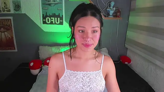 MiaaRose online show from October 2025 04:42:01 PM