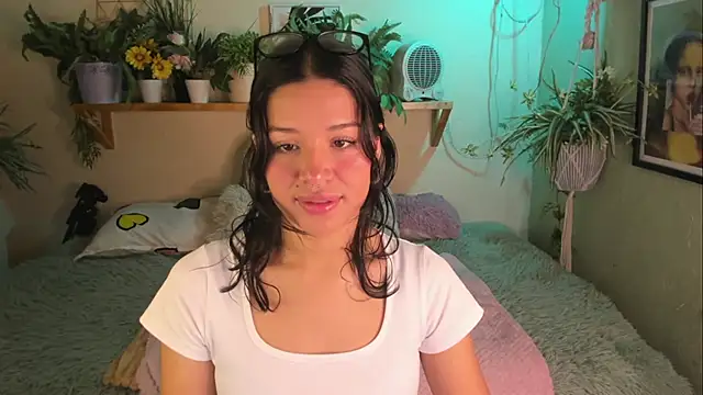 Snapshot of MiaaRose chatting on June 2026 04:57:02 PM MiaaRose online show from June 2026 04:57:02 PM