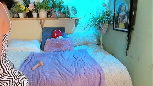 MiaaRose online show from November 2025 09:36:01 PM