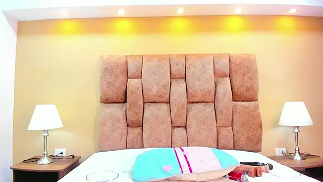 MiiaHot online show from January 2026 08:36:02 PM