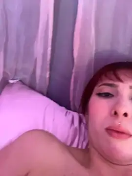 lanaturner  online show from November 2025 05:08:02 PM