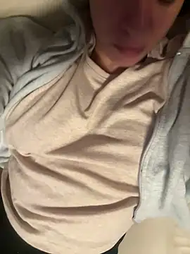 czruz online show from March 2026 03:46:02 PM