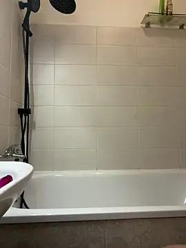 czruz online show from April 2026 12:50:02 AM