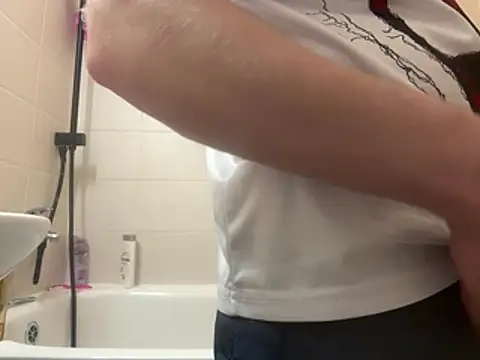 czruz online show from February 2026 04:43:02 AM