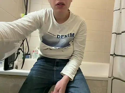 czruz online show from March 2026 07:32:01 PM