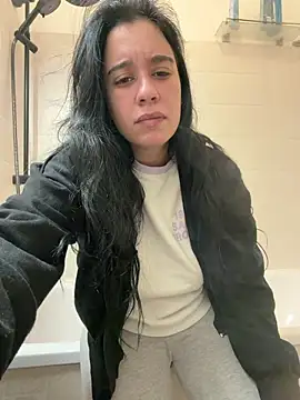 Snapshot of czruz chatting on June 2026 02:15:01 PM czruz online show from June 2026 02:15:01 PM