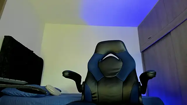 Snapshot of male_pussy chatting on September 2025 01:17:01 PM male pussy online show from September 2025 01:17:01 PM