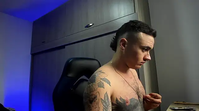 Snapshot of male_pussy chatting on December 2025 09:25:02 PM male pussy online show from December 2025 09:25:02 PM