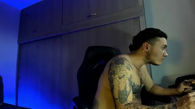 Snapshot of male_pussy chatting on December 2025 09:04:02 PM male pussy online show from December 2025 09:04:02 PM