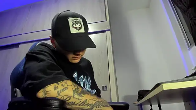 Snapshot of male_pussy chatting on December 2025 03:11:05 AM male pussy online show from December 2025 03:11:05 AM