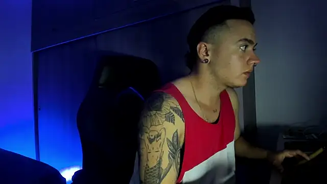 Snapshot of male_pussy chatting on December 2025 06:39:02 PM male pussy online show from December 2025 06:39:02 PM