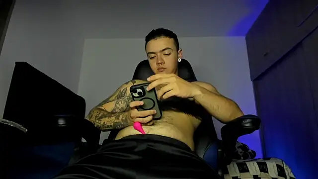 Snapshot of male_pussy chatting on October 2025 03:38:01 AM male pussy online show from October 2025 03:38:01 AM