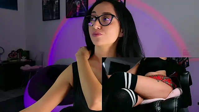 Snapshot of KatherineRyder chatting on October 2025 04:41:01 PM KatherineRyder online show from October 2025 04:41:01 PM