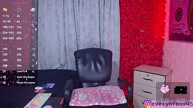 eve foxx online show from February 2026 03:02:02 AM