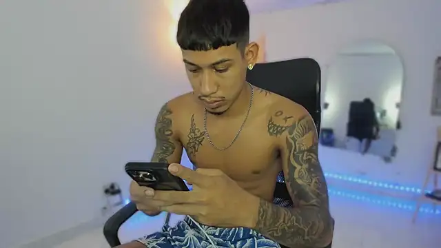 Snapshot of slim_master12 chatting on December 2025 09:42:02 PM slim master12 online show from December 2025 09:42:02 PM