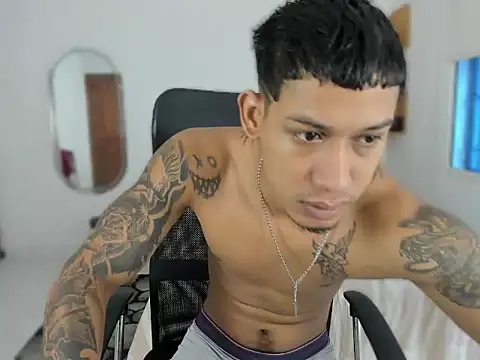 Snapshot of slim_master12 chatting on September 2025 12:05:01 PM slim master12 online show from September 2025 12:05:01 PM