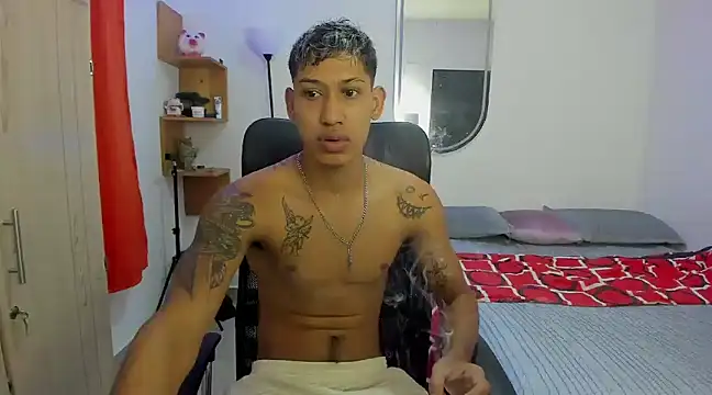 Snapshot of slim_master12 chatting on March 2025 10:50:01 AM slim master12 online show from March 2025 10:50:01 AM