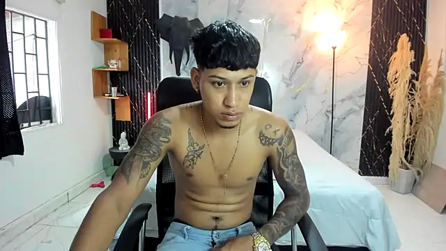 Snapshot of slim_master12 chatting on June 2026 09:08:01 PM slim master12 online show from June 2026 09:08:01 PM