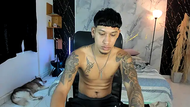 Snapshot of slim_master12 chatting on May 2026 06:44:02 PM slim master12 online show from May 2026 06:44:02 PM