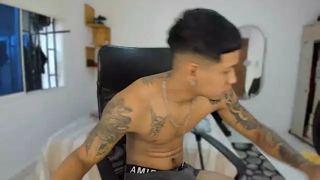 Snapshot of slim_master12 chatting on September 2025 11:52:01 AM slim master12 online show from September 2025 11:52:01 AM