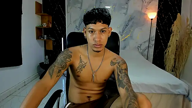 Snapshot of slim_master12 chatting on May 2026 03:28:02 AM slim master12 online show from May 2026 03:28:02 AM