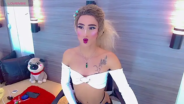PriscilaRainbow online show from July 2026 04:36:02 PM