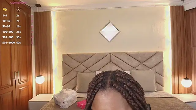 Snapshot of Raquel_jones chatting on April 2026 12:12:02 PM Raquel jones online show from April 2026 12:12:02 PM