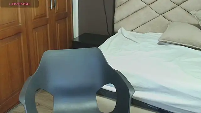 Raquel jones online show from September 2025 12:11:01 PM