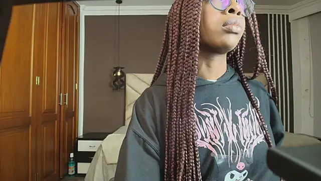 Raquel jones online show from March 2025 11:51:02 AM