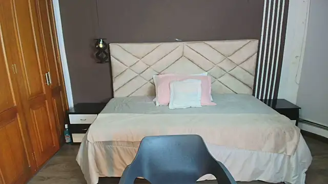 Raquel jones online show from March 2025 11:54:01 AM