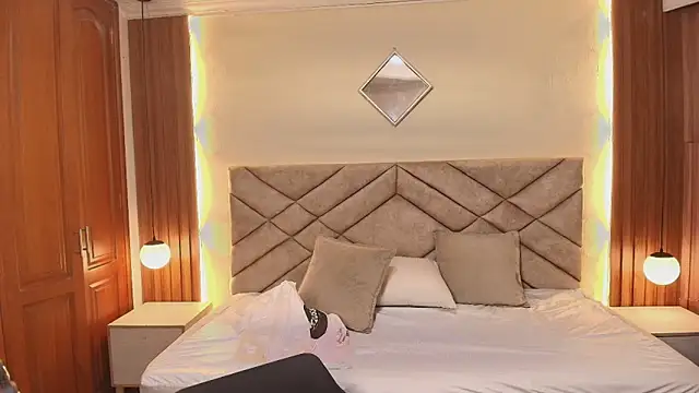 Raquel jones online show from February 2026 12:16:01 PM