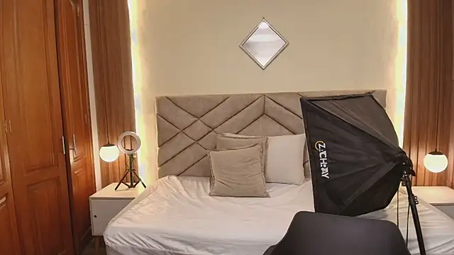 Raquel jones online show from March 2026 11:58:02 AM