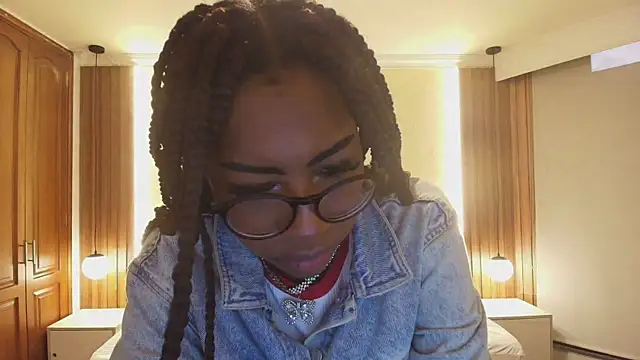 Raquel jones online show from February 2026 12:00:01 PM