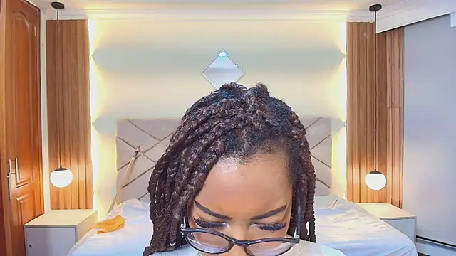 Raquel jones online show from April 2026 12:11:02 PM