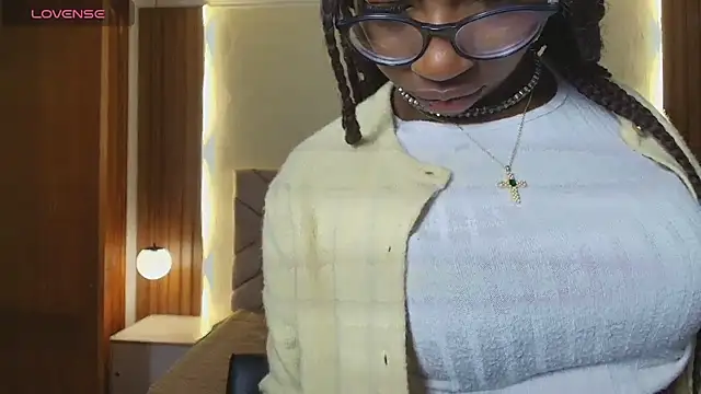 Snapshot of Raquel_jones chatting on July 2026 12:23:01 PM Raquel jones online show from July 2026 12:23:01 PM